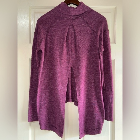We The Free Split Back Turtleneck Size Large - Picture 2 of 4